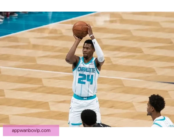 布兰登-米勒首节狂砍16分 生涯总得分突破3000分大关再创里程碑